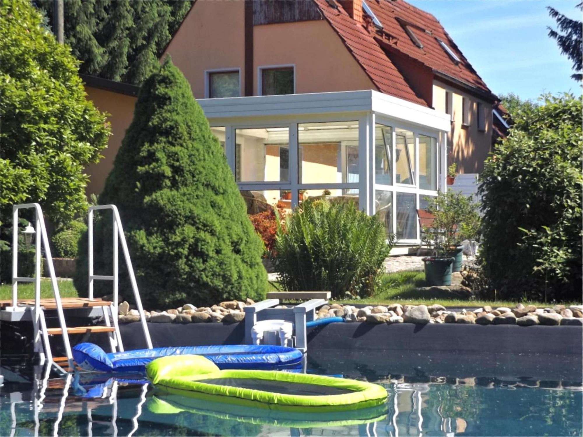 Cosy Apartment With In Pirna With Private Terrace Exterior photo